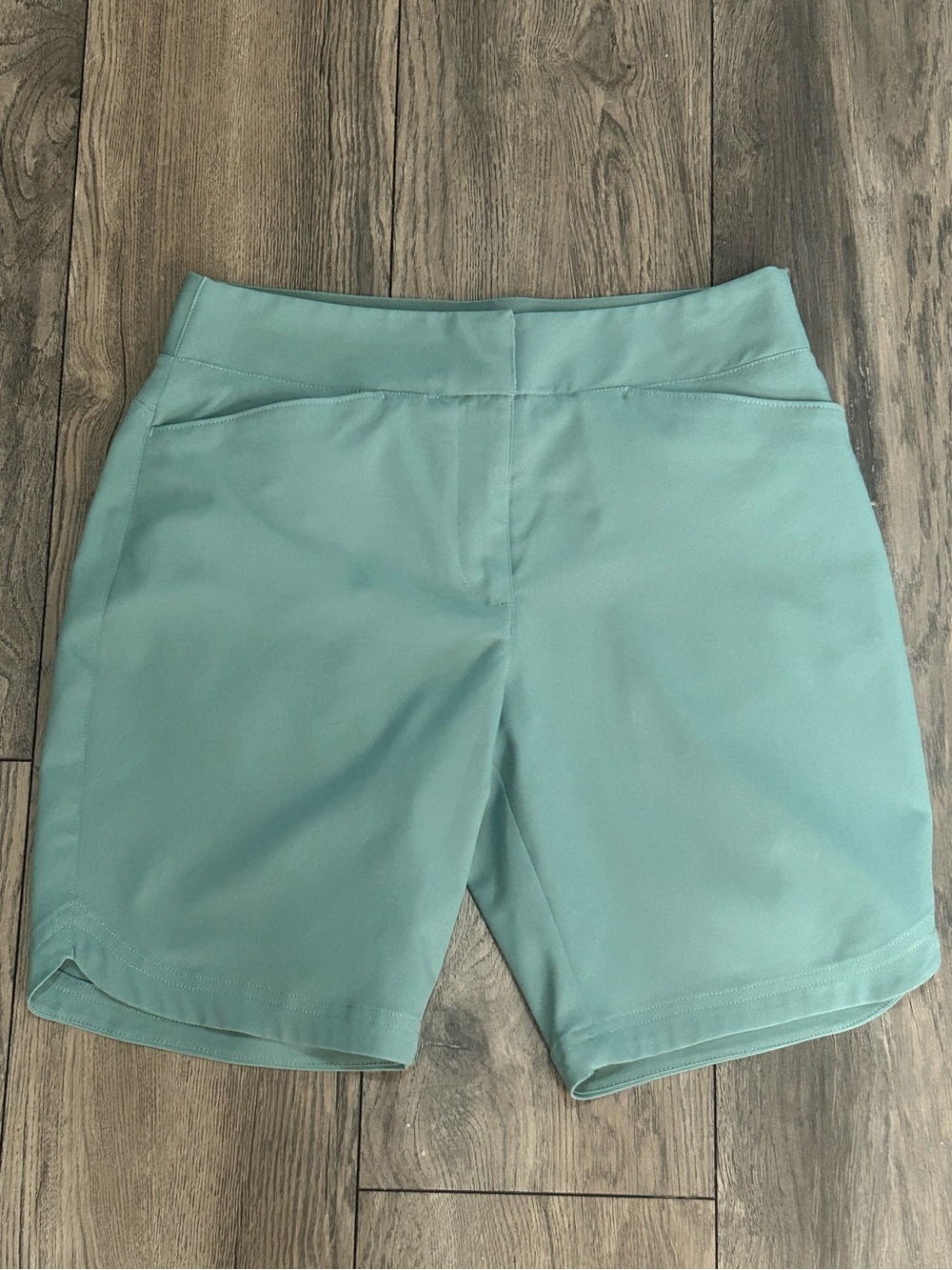 Women’s Puma Performance Shorts in Seafoam Green Size Small